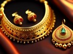 The burglars made off with jewelry belonging to 509 customers.