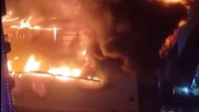 The banquet hall in Noida Sector 74, which was worth crores of rupees, was reduced to ashes. The banquet hall in Noida Sector 74, which was worth crores of rupees, was reduced to ashes.