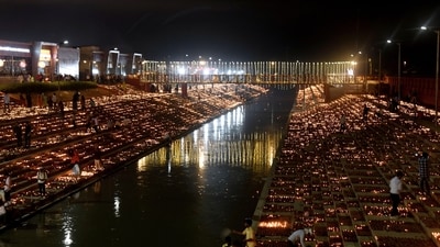 The majestic Ram ki Paidi lit up during Deepotsav in Ayodhya. (Deepak Gupta/HT) The majestic Ram ki Paidi lit up during Deepotsav in Ayodhya. (Deepak Gupta/HT)