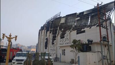 Visuals from the site of the blaze. (Sunil Ghosh/ HT Photo) Visuals from the site of the blaze. (Sunil Ghosh/ HT Photo)