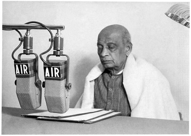 Home Minister Sardar Vallabhbhai Patel addressing the nation from the All India Radio Station in New Delhi. (HT Photo) Home Minister Sardar Vallabhbhai Patel addressing the nation from the All India Radio Station in New Delhi. (HT Photo)