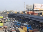 Ahead of the Diwali festival, many people leave for their hometowns, and this is believed to be the main reason for traffic in Bengaluru. 