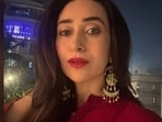Steal Karisma Kapoor's soft glam look for your Diwali party. 