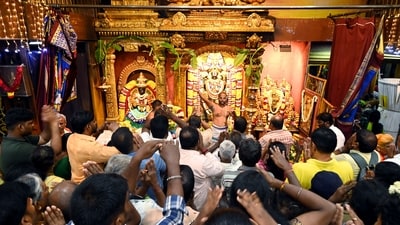 People throng the Tirumala Tirupati temple to worship Lord Venkateshwara. (Representative image) (HT_PRINT) People throng the Tirumala Tirupati temple to worship Lord Venkateshwara. (Representative image) (HT_PRINT)