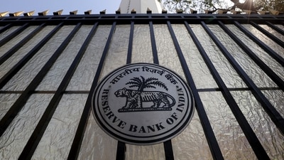 The Reserve Bank of India (RBI) seal is pictured on a gate outside the RBI headquarters in Mumbai, India, February 2, 2016. (Danish Siddiqui/Reuters) The Reserve Bank of India (RBI) seal is pictured on a gate outside the RBI headquarters in Mumbai, India, February 2, 2016. (Danish Siddiqui/Reuters)