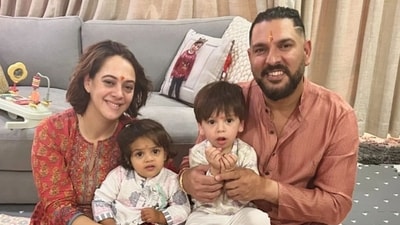 Hazel Keech and Yuvraj Singh with their kids, celebrating Diwali at home. Hazel Keech and Yuvraj Singh with their kids, celebrating Diwali at home.