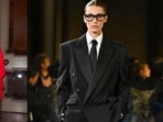 Designer Supriya Munjal notes, “Women’s ties often feature shorter lengths, narrower widths, and unique patterns or colors, allowing for a more tailored and individual look compared to traditional men’s ties.” These variations make the trend versatile, with the ideal tie suiting everything from boardroom meetings to a night out.