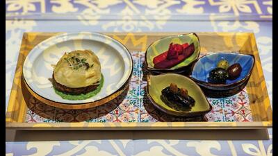 At Le Petit Chef, projectors beam 3D-animated characters on the tabletop to guide visitors through the meal.