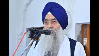 Calling for revival of ideology-oriented Sikh politics, Akal Takht jathedar Giani Raghbir Singh on Friday asked the Shiromani Akali Dal (SAD) to introspect deeply to reconnect with its roots and for its leaders to adopt the approach of sacrificing self for betterment of the Panth to regain credibility. (HT File) Calling for revival of ideology-oriented Sikh politics, Akal Takht jathedar Giani Raghbir Singh on Friday asked the Shiromani Akali Dal (SAD) to introspect deeply to reconnect with its roots and for its leaders to adopt the approach of sacrificing self for betterment of the Panth to regain credibility. (HT File)