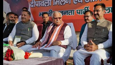 Union power minister Manohar Lal Khattar at an event in Karnal on Friday. (HT photo) Union power minister Manohar Lal Khattar at an event in Karnal on Friday. (HT photo)