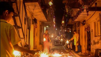 With voters busy with families to celebrate the festival, political leaders have changed their campaign plans as the assembly polls are scheduled after Diwali. (REPRESENTATIVE PHOTO)