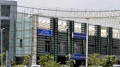 The Yamuna Expressway Industrial Development Authority (YEIDA) has launched a new residential plot scheme this Diwali 2024. On offer are 821 plots in Sectors 18 and 24A near the upcoming Noida International Airport. Representational photo. (Sunil Ghosh/HT PHoto) The Yamuna Expressway Industrial Development Authority (YEIDA) has launched a new residential plot scheme this Diwali 2024. On offer are 821 plots in Sectors 18 and 24A near the upcoming Noida International Airport. Representational photo. (Sunil Ghosh/HT PHoto)