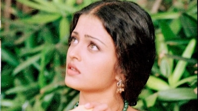 This picture from 1998 shows Aishwarya on a film set. Known for her striking beauty, she has been a global ambassador for Indian cinema and a major influence in Bollywood. 