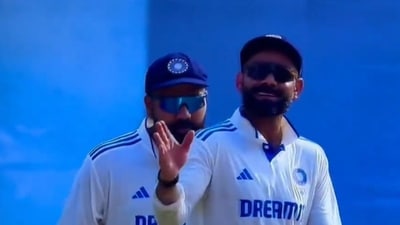 Virat Kohli, Rohit Sharma giggled after Yashasvi Jaiswal's wild throw nearly hits Sarfaraz Khan (X Image) Virat Kohli, Rohit Sharma giggled after Yashasvi Jaiswal's wild throw nearly hits Sarfaraz Khan (X Image)