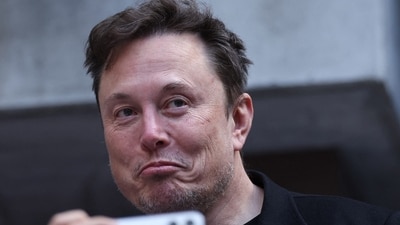 Elon Musk is seen during the final match between Italy's Jannik Sinner and Taylor Fritz of the U.S. REUTERS/Mike Segar (REUTERS)