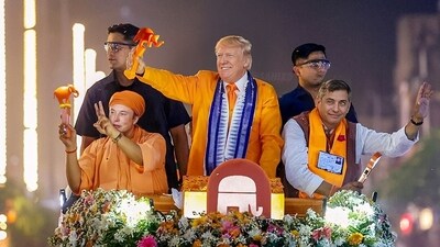 Donald Trump and Elon Musk in place of Prime Minister Narendra Modi and Uttar Pradesh Chief Minister Yogi Adityanath respectively. (@sahixd/Instagram) Donald Trump and Elon Musk in place of Prime Minister Narendra Modi and Uttar Pradesh Chief Minister Yogi Adityanath respectively. (@sahixd/Instagram)