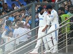 India's Virat Kohli (R) and captain Rohit Sharma. (Photo by INDRANIL MUKHERJEE / AFP) / India's Virat Kohli (R) and captain Rohit Sharma. (Photo by INDRANIL MUKHERJEE / AFP) /