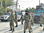 Paramilitary soldiers stand guard near the site of encounter in the Khanyar area of Srinagar on Saturday. (Waseem Andrabi /HT Photo) Paramilitary soldiers stand guard near the site of encounter in the Khanyar area of Srinagar on Saturday. (Waseem Andrabi /HT Photo)