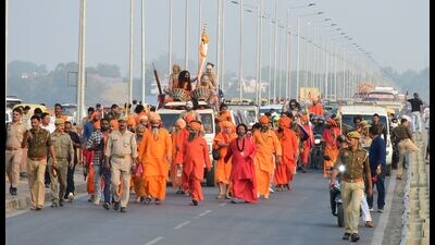 Juna Akhara seers during the ‘Nagar Pravesh’ procession ahead of Mahakumbh-2025 in Prayagraj on Sunday (Anil kumar Maurya/HT) Juna Akhara seers during the ‘Nagar Pravesh’ procession ahead of Mahakumbh-2025 in Prayagraj on Sunday (Anil kumar Maurya/HT)