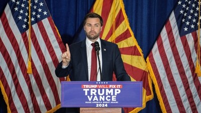 Republican U.S. vice presidential nominee Senator JD Vance speaks during a rally in Scottsdale, Arizona, U.S. November 2, 2024. REUTERS/Go Nakamura (REUTERS)