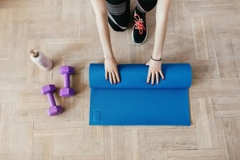 Pull out your mat and do indoor exercises instead of going outside in the smog. (Pexels) Pull out your mat and do indoor exercises instead of going outside in the smog. (Pexels)