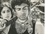 Meenakshi Seshadri worked with Sunny Deol in Dacait.