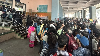 The long lines outside the metro station showed high footfalls on this stretch, and commuters demanded the opening of the Nagasandra-Madavara line, which could decrease the rush. (X/JoshiRajath)