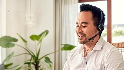 Experience crystal-clear sound and comfort with top PC headsets featuring built-in microphones. Experience crystal-clear sound and comfort with top PC headsets featuring built-in microphones.