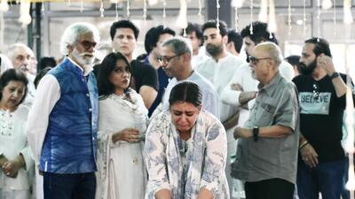 People pay their last respects to fashion designer Rohit Bal at the Lodhi Road crematorium, on Saturday. (ANI) People pay their last respects to fashion designer Rohit Bal at the Lodhi Road crematorium, on Saturday. (ANI)