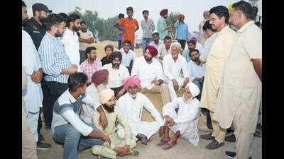 Punjab Congress president Amarinder Singh Raja campaigns for his wife Amrita Warring in Gidderbaha on Monday. (HT photo)