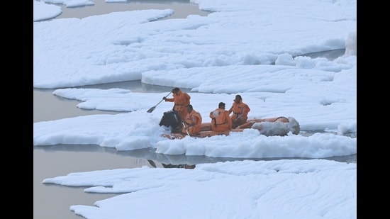 SC said that ‘hell’ has been created in the river. (Vipin Kumar/HT photo)