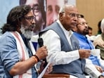 Jharkhand CM Hemant Soren addresses the release of joint manifesto of Congress-JMM-RJD-CPI-M for the Jharkhand Assembly elections, in Ranchi on Tuesday. Congress National President Mallikarjun Kharge also seen.
