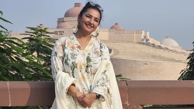 Divya Dutta at Marine Drive near Gomti Riverfront in Lucknow. Divya Dutta at Marine Drive near Gomti Riverfront in Lucknow.