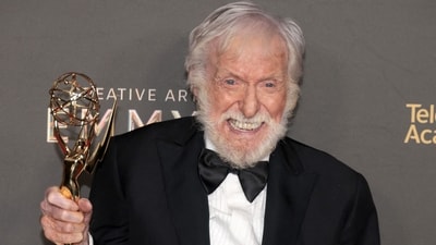LOS ANGELES, CALIFORNIA - SEPTEMBER 07: Dick Van Dyke, winner of the Emmy for Outstanding Variety Special (Pre-Recorded), attends the 76th Creative Arts Emmys Winner's Walk at Peacock Theater on September 07, 2024 in Los Angeles, California. Amy Sussman/Getty Images/AFP (Photo by Amy Sussman / GETTY IMAGES NORTH AMERICA / Getty Images via AFP) (Getty Images via AFP) LOS ANGELES, CALIFORNIA - SEPTEMBER 07: Dick Van Dyke, winner of the Emmy for Outstanding Variety Special (Pre-Recorded), attends the 76th Creative Arts Emmys Winner's Walk at Peacock Theater on September 07, 2024 in Los Angeles, California. Amy Sussman/Getty Images/AFP (Photo by Amy Sussman / GETTY IMAGES NORTH AMERICA / Getty Images via AFP) (Getty Images via AFP)