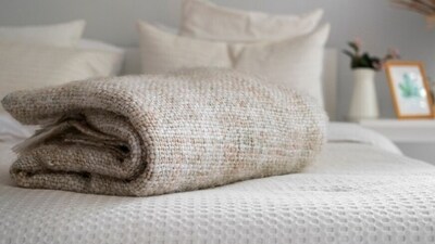 Best Bedding Deals: Up to 60% Off on Bedsheets and Comforters from Bombay Dyeing and D'Decor Best Bedding Deals: Up to 60% Off on Bedsheets and Comforters from Bombay Dyeing and D'Decor