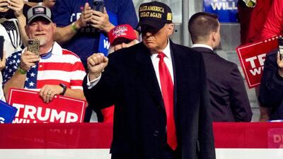 Donald Trump arrives for a campaign event at Atrium Health Amphitheater in Macon, Georgia, US, on Sunday. (Bloomberg)