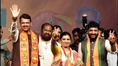 Maharashtra deputy chief minister Devendra Fadnavis with BJP candidate Madhuri Misal and MoS Murlidhar Mohol during a public meeting ahead of the assembly polls, at Bibwewadi in Pune, on Wednesday. Fadnavis has called NCP (SP) chief Sharad Pawar ‘owner of fake narrative factory’ for repeatedly alleging that industries are shifting from Maharashtra to Gujarat. (PTI) Maharashtra deputy chief minister Devendra Fadnavis with BJP candidate Madhuri Misal and MoS Murlidhar Mohol during a public meeting ahead of the assembly polls, at Bibwewadi in Pune, on Wednesday. Fadnavis has called NCP (SP) chief Sharad Pawar ‘owner of fake narrative factory’ for repeatedly alleging that industries are shifting from Maharashtra to Gujarat. (PTI)