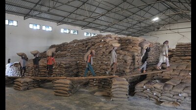 The state-owned FCI, through which 70% of food subsidies is routed, buys millions of tonnes of farm produce from farmers at federally fixed minimum support prices (MSP), a process known as procurement. (HT PHOTO) The state-owned FCI, through which 70% of food subsidies is routed, buys millions of tonnes of farm produce from farmers at federally fixed minimum support prices (MSP), a process known as procurement. (HT PHOTO)