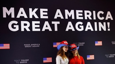 Supporters of Republican presidential nominee and former U.S. President Donald Trump pose for a picture at the site of the election night rally for him, in Palm Beach County Convention Center, in West Palm Beach, Florida, U.S., November 5, 2024. REUTERS/Brendan Mcdermid (REUTERS)