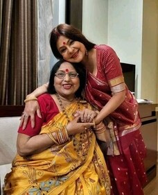 Sharda Sinha with Malini Awasthi Sharda Sinha with Malini Awasthi