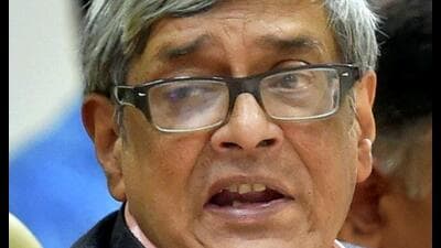 **EDS: FILE PHOTO** New Delhi: In this Oct. 11, 2017 file photo, Bibek Debroy, chairman, Economic Advisory Council to the Prime Minister (EAC-PM), during a press conference in New Delhi. Debroy passed away on Friday, Nov. 1, 2024 at the age of 69. (PTI Photo/Subhav Shukla) (PTI) **EDS: FILE PHOTO** New Delhi: In this Oct. 11, 2017 file photo, Bibek Debroy, chairman, Economic Advisory Council to the Prime Minister (EAC-PM), during a press conference in New Delhi. Debroy passed away on Friday, Nov. 1, 2024 at the age of 69. (PTI Photo/Subhav Shukla) (PTI)