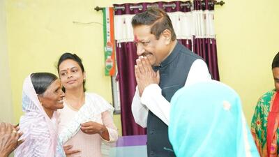 Chavan won his first term in 2014 with 76,831 votes, followed by 92,296 votes in 2019, while Bhosale’s vote count rose from 58,621 in 2014 to 83,166 in 2019. The close margins have raised anticipation for this year’s results. (HT PHOTO) Chavan won his first term in 2014 with 76,831 votes, followed by 92,296 votes in 2019, while Bhosale’s vote count rose from 58,621 in 2014 to 83,166 in 2019. The close margins have raised anticipation for this year’s results. (HT PHOTO)