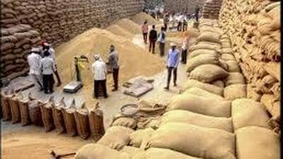 Markets are flooded with approximately 12.5 million tonnes of paddy, but procurement delays have occurred due to slow purchases and logistical bottlenecks. (HT File) Markets are flooded with approximately 12.5 million tonnes of paddy, but procurement delays have occurred due to slow purchases and logistical bottlenecks. (HT File)