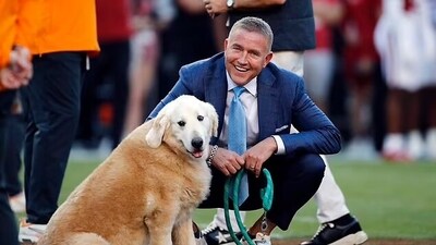 Kirk Herbstreit shared the heartbreaking news of the passing of his beloved golden retriever, Ben. (Getty Images) Kirk Herbstreit shared the heartbreaking news of the passing of his beloved golden retriever, Ben. (Getty Images)