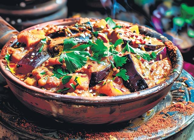 The Mughals ate Gujarati-style dishes such as baingan ka bharta too. The Mughals ate Gujarati-style dishes such as baingan ka bharta too.
