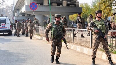Security personnel keep vigil following the grenade attack in Srinagar. (ANI) Security personnel keep vigil following the grenade attack in Srinagar. (ANI)