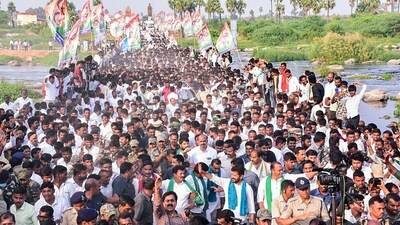 Telangana Chief Minister A. Revanth Reddy waves to the crowd during Musi Sankalp Yatra, at Sangem village in Yadadri Bhuvanagiri on Friday. (ANI) Telangana Chief Minister A. Revanth Reddy waves to the crowd during Musi Sankalp Yatra, at Sangem village in Yadadri Bhuvanagiri on Friday. (ANI)