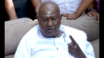 The pledge comes amid an intensifying campaign where both JD(S) and Congress leaders are vying for influence in Karnataka’s high-profile Channapatna constituency. (ANI)
