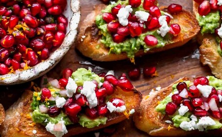 Pomegranate on toast (Photo: Dishing out Health)