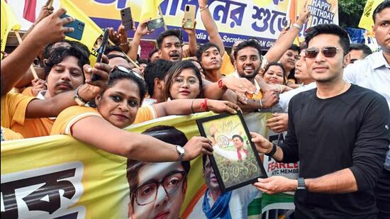 Trinamool Congress general secretary Abhishek Banerjee meeting party supporters as he arrives at Diamond Harbour for his birthday celebrations in Kolkata on Thursday (ANI)